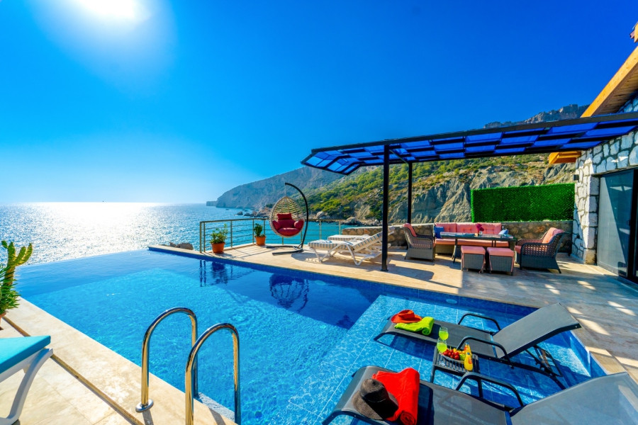 Search and Stay, undefined in undefined. Gallery position 1