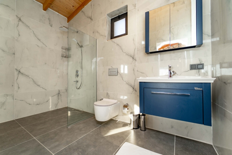 Search and Stay, undefined in undefined. Gallery position 4