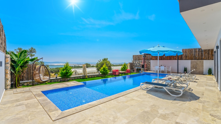 Search and Stay, undefined in undefined. Gallery position 4