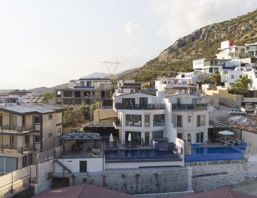 Search and Stay, undefined in undefined. Gallery position 3