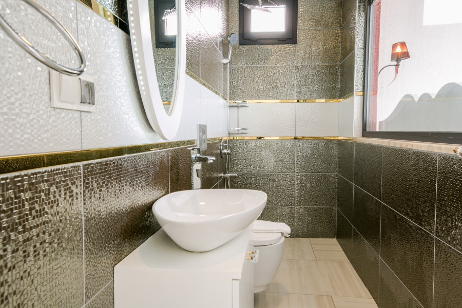 Search and Stay, undefined in undefined. Gallery position 4