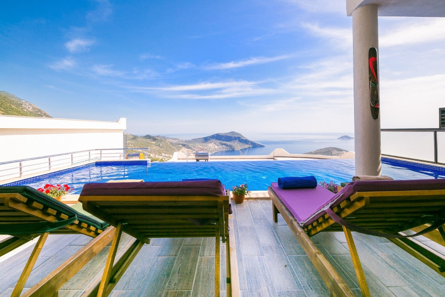 Search and Stay destination carousel image position 0