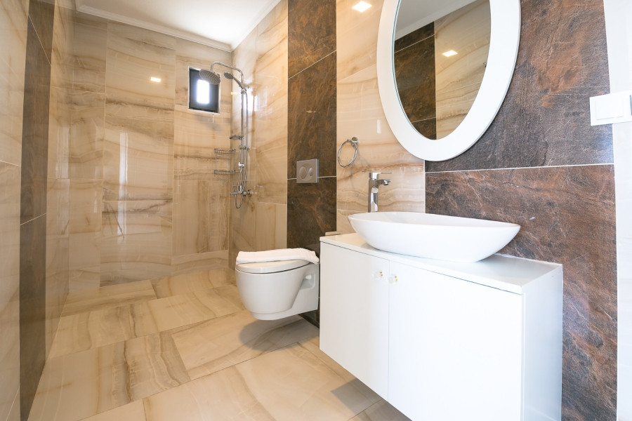 Search and Stay, undefined in undefined. Gallery position 2