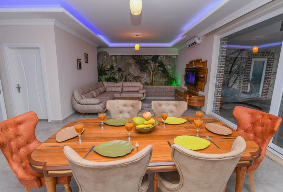 Search and Stay, undefined in undefined. Gallery position 1