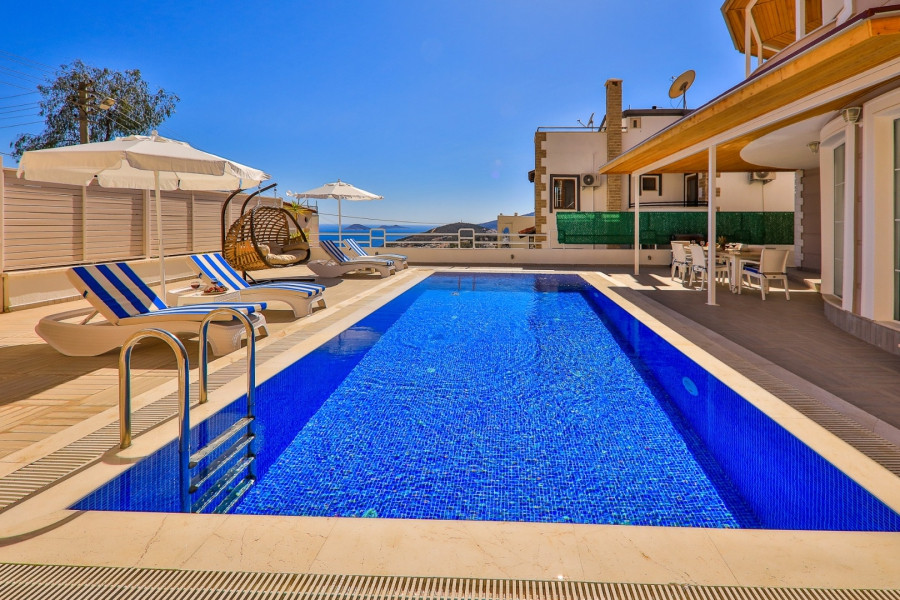 Search and Stay, undefined in undefined. Gallery position 2