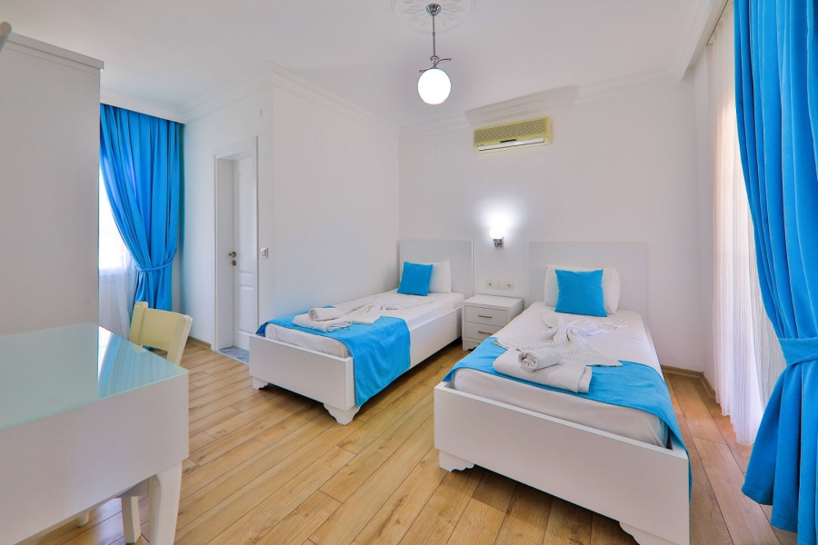 Search and Stay, undefined in undefined. Gallery position 3