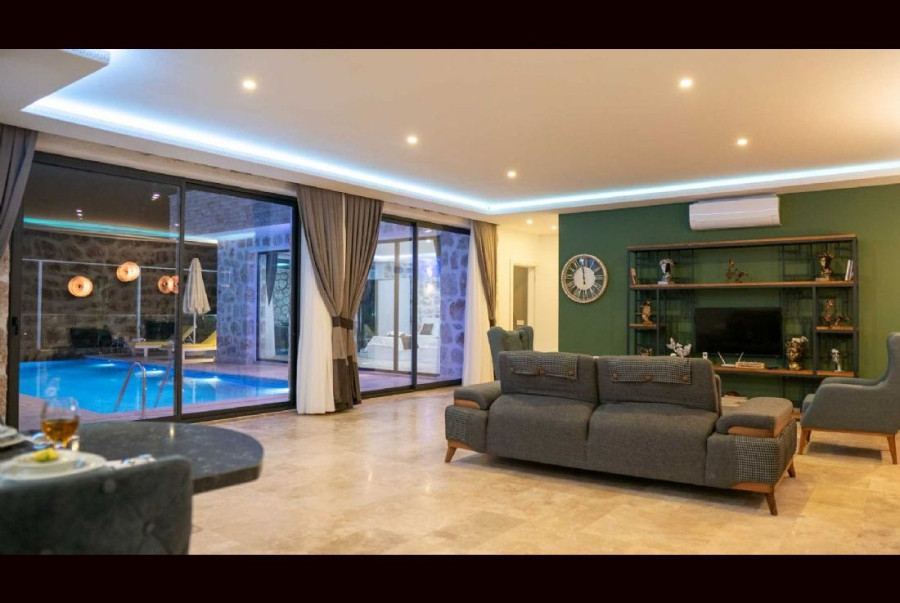 Search and Stay, undefined in undefined. Gallery position 4