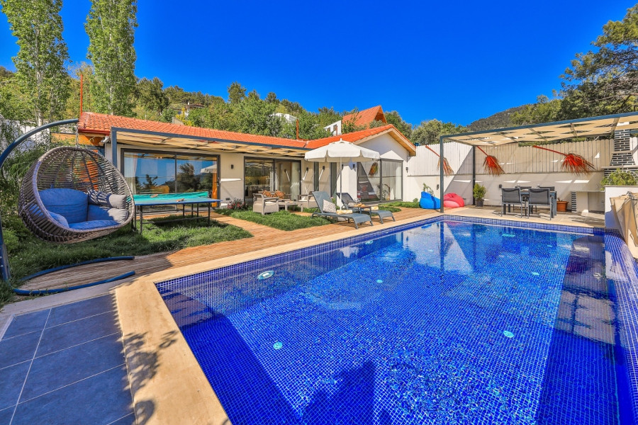 Search and Stay destination carousel image position 0