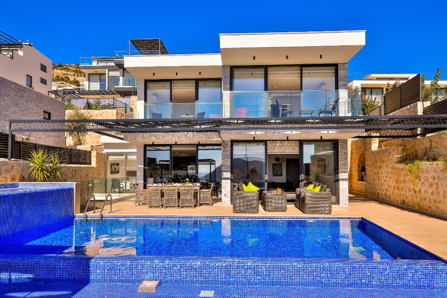 Search and Stay destination carousel image position 0