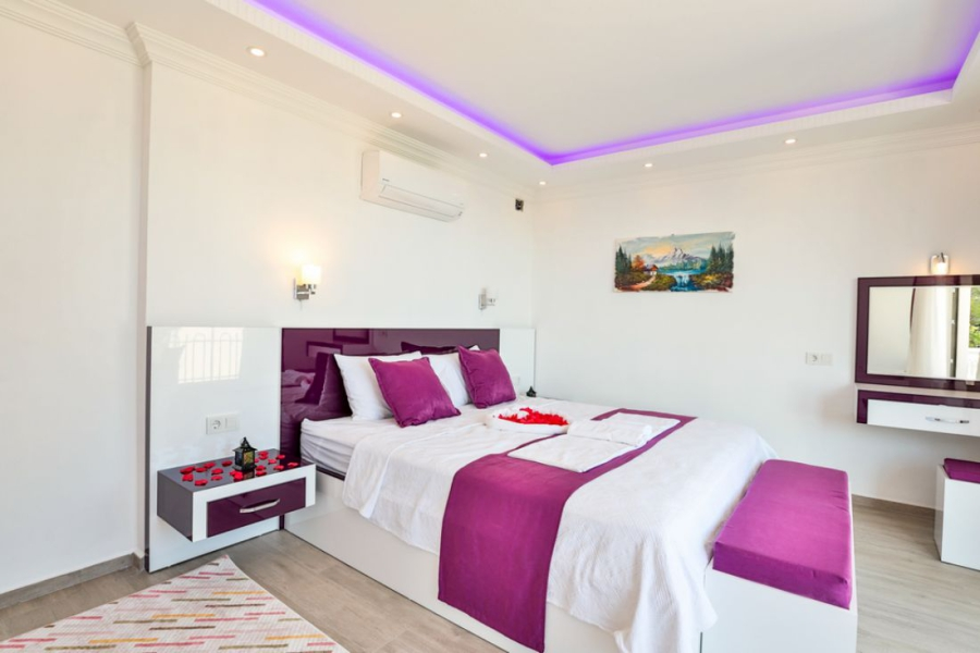 Search and Stay, undefined in undefined. Gallery position 1