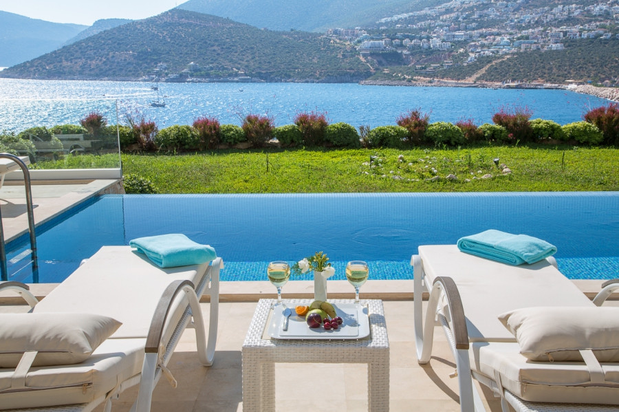 Search and Stay, undefined in undefined. Gallery position 4