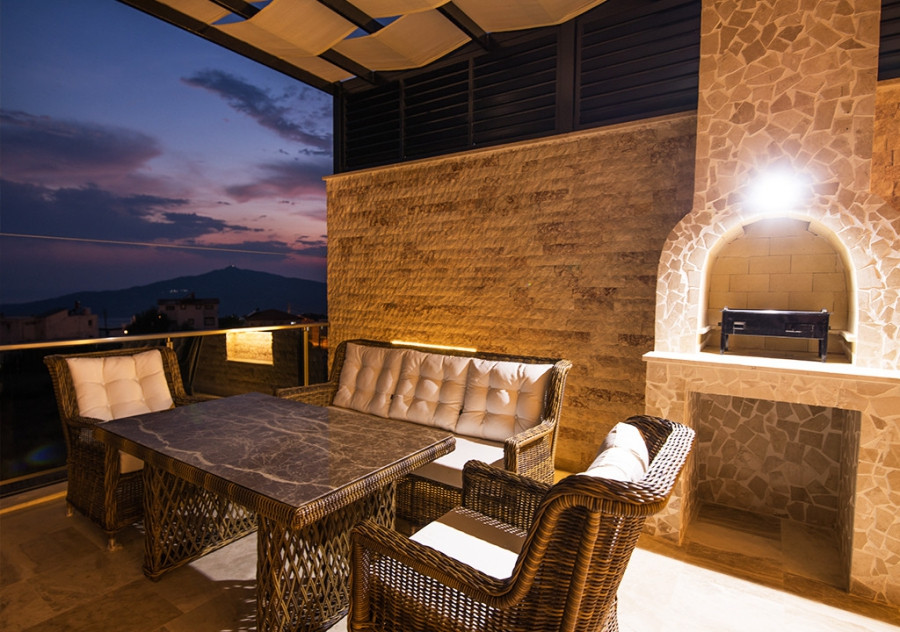 Search and Stay, undefined in undefined. Gallery position 1