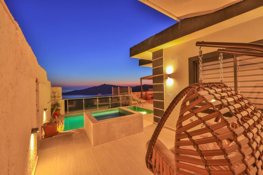 Search and Stay, undefined in undefined. Gallery position 1