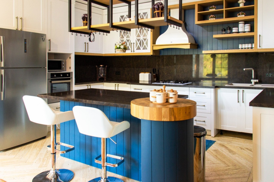 Search and Stay, undefined in undefined. Gallery position 1