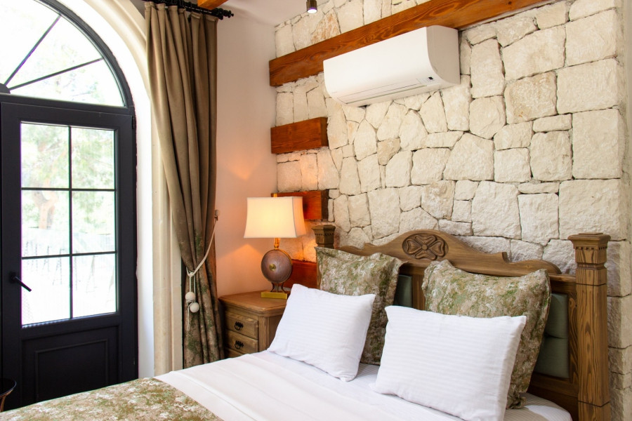 Search and Stay, undefined in undefined. Gallery position 2