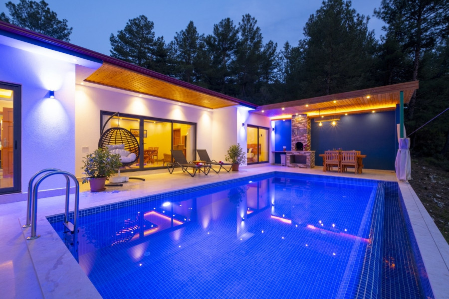 Search and Stay destination carousel image position 0