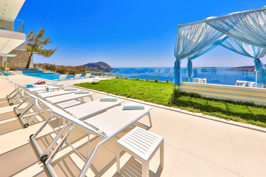 Search and Stay, undefined in undefined. Gallery position 2