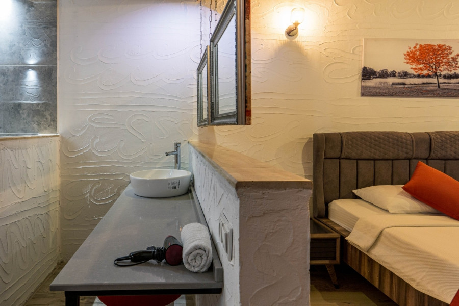 Search and Stay, undefined in undefined. Gallery position 2