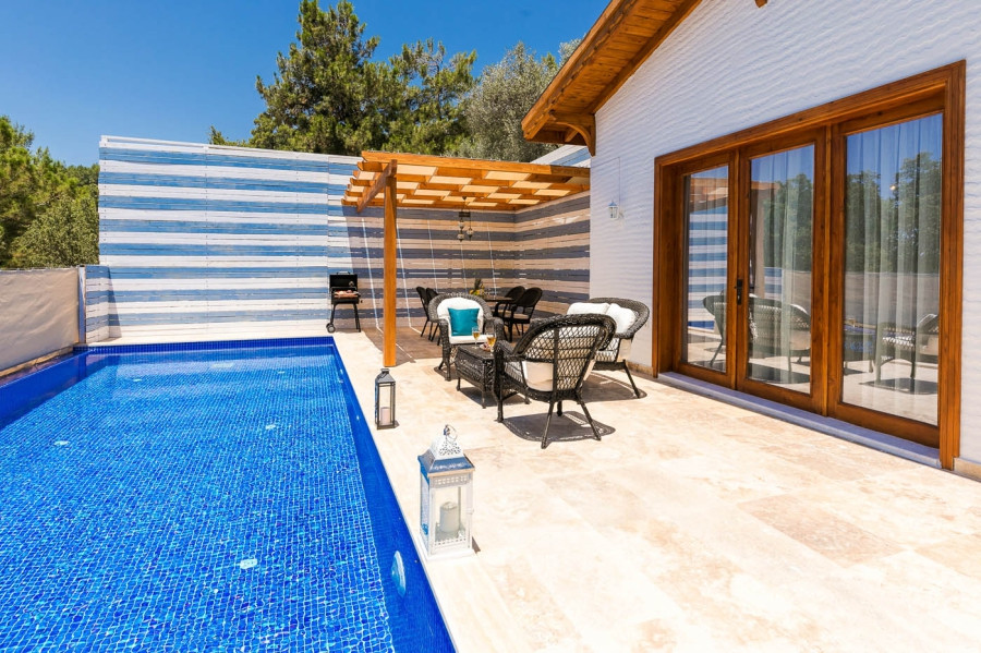 Search and Stay, undefined in undefined. Gallery position 3