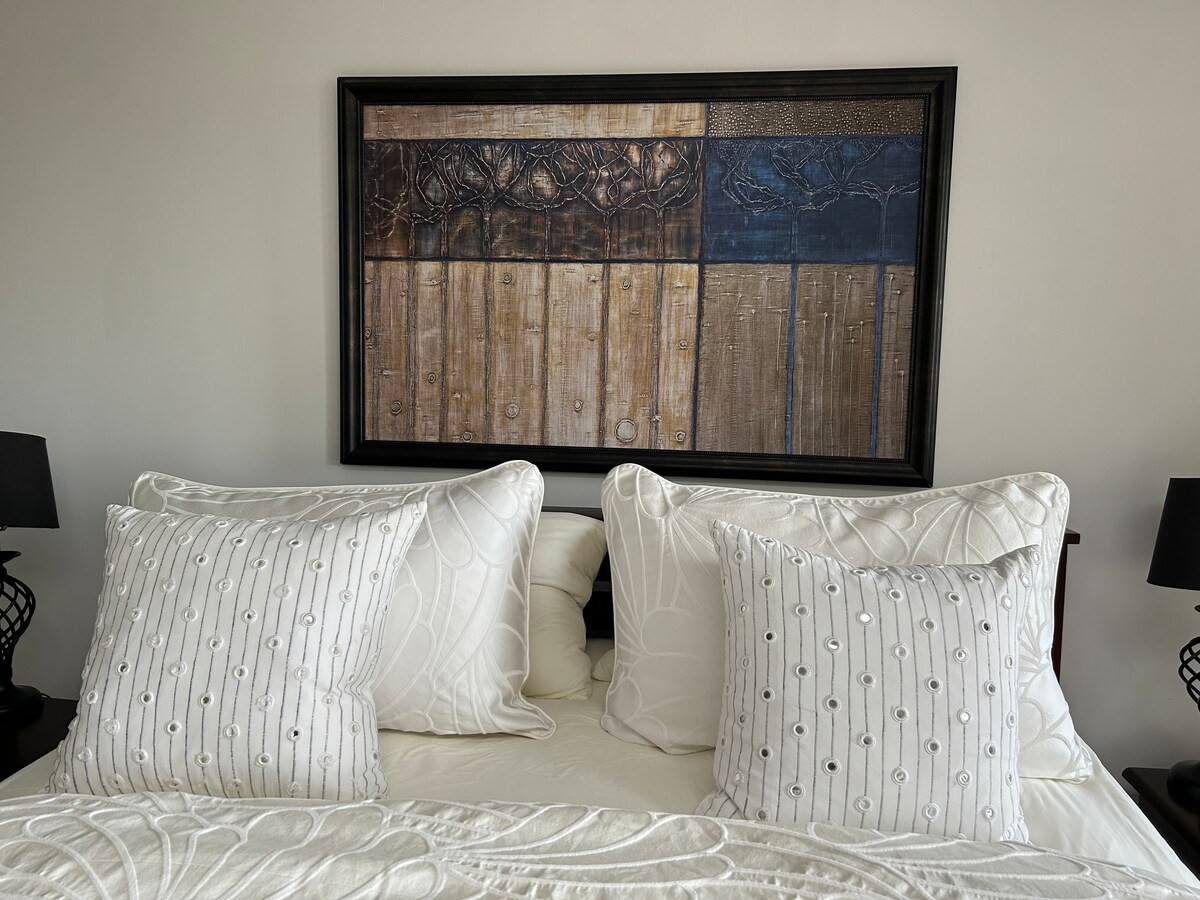 Search and Stay, undefined in undefined. Gallery position 4