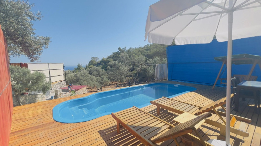 Search and Stay, undefined in undefined. Gallery position 1