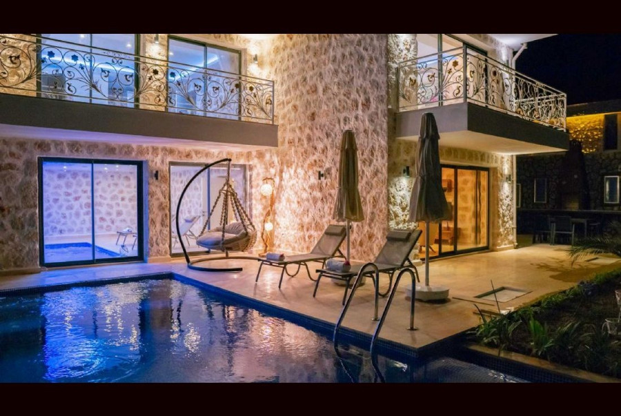 Search and Stay, undefined in undefined. Gallery position 0