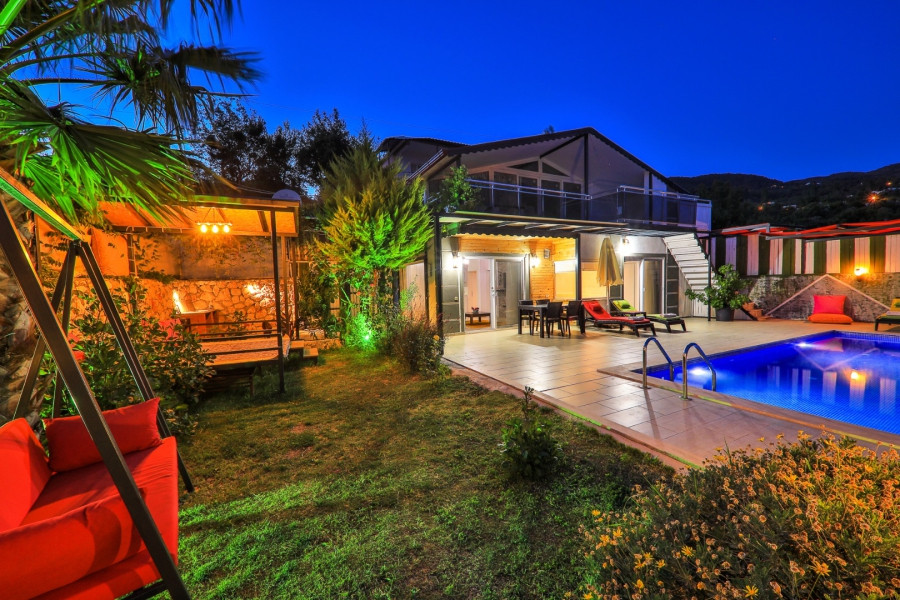 Search and Stay destination carousel image position 0