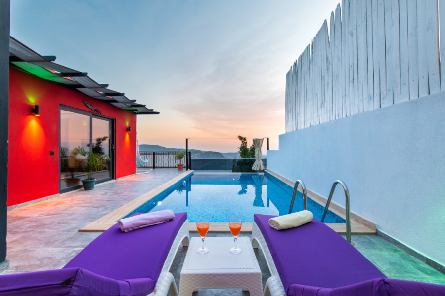 Search and Stay destination carousel image position 0