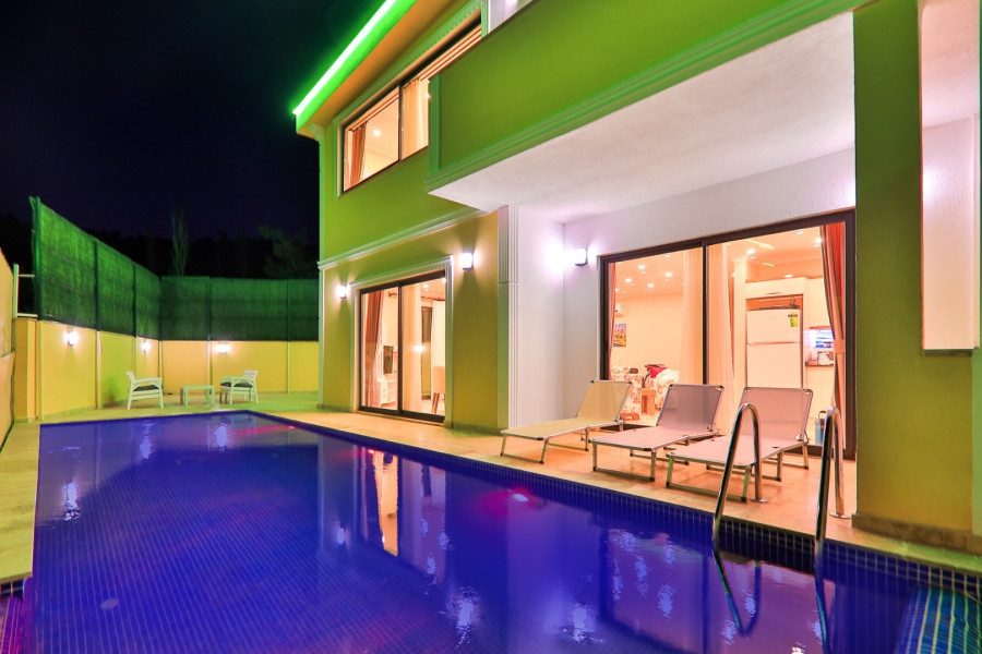 Search and Stay, undefined in undefined. Gallery position 0