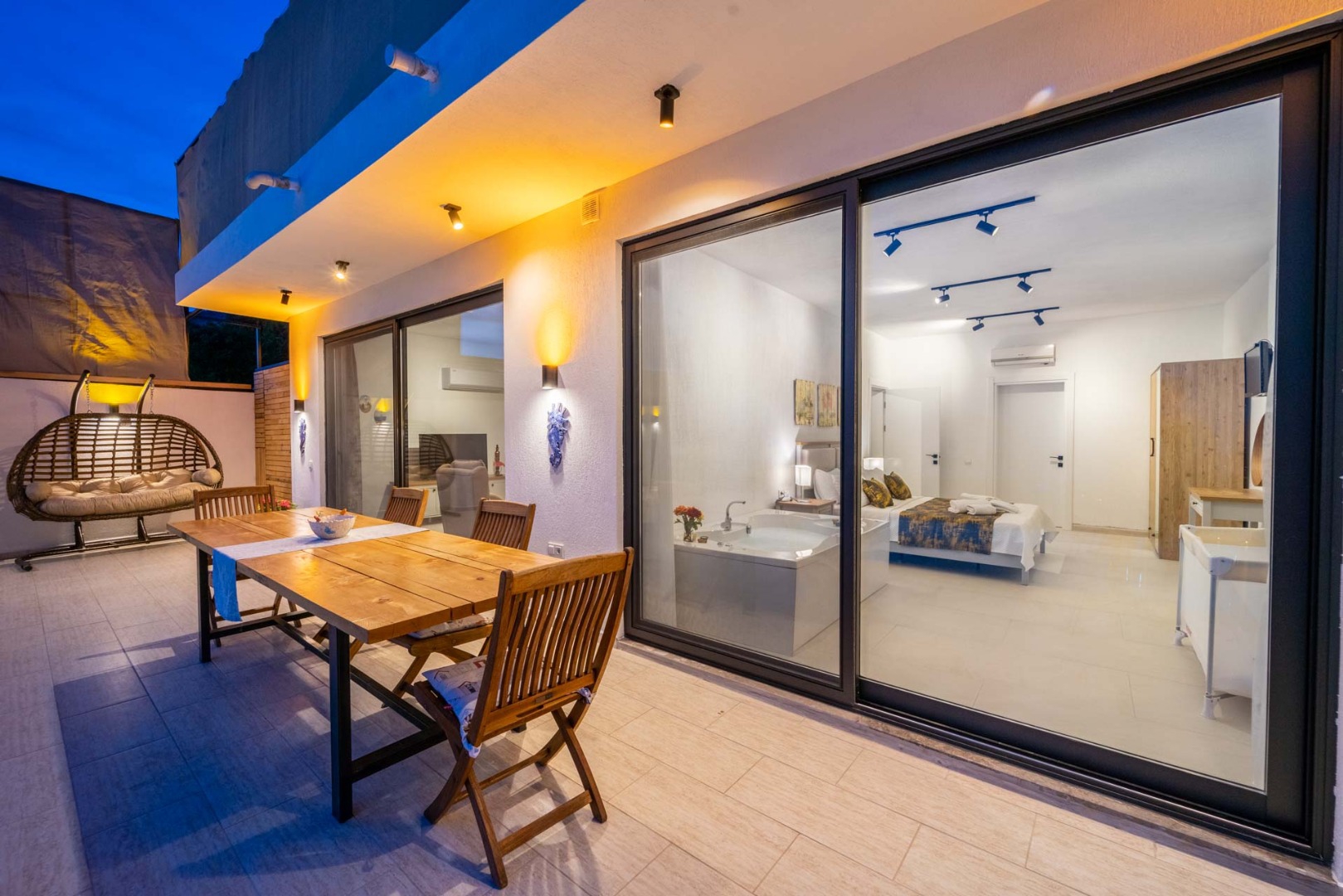 Search and Stay, undefined in undefined. Gallery position 3