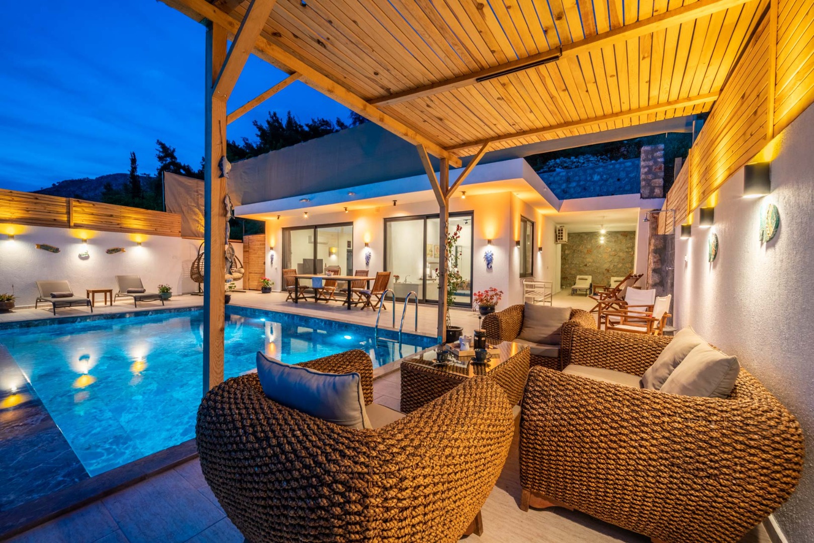 Search and Stay, undefined in undefined. Gallery position 4