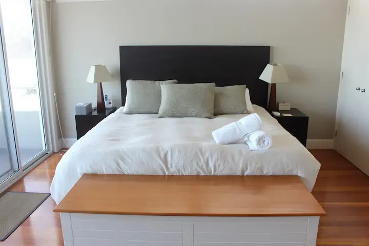Search and Stay, undefined in undefined. Gallery position 3