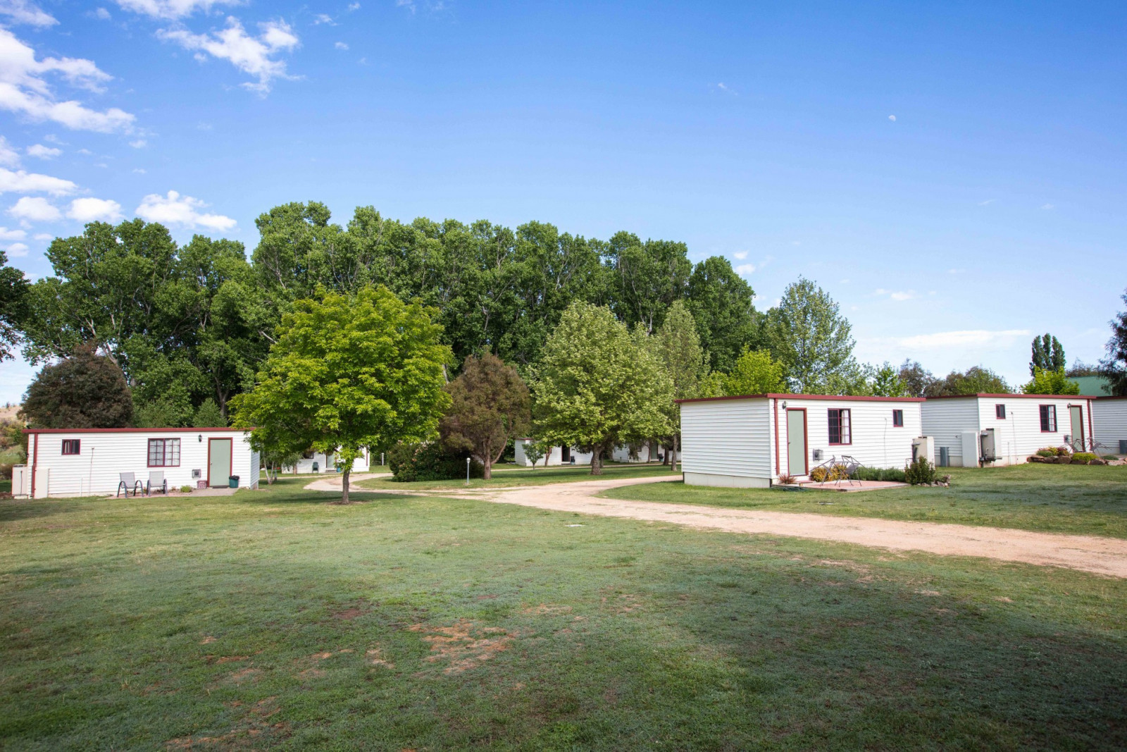 Search and Stay destination carousel image position 6