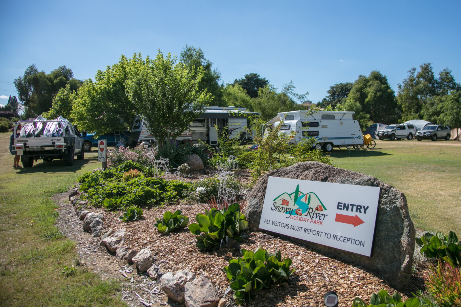 Search and Stay destination carousel image position 19