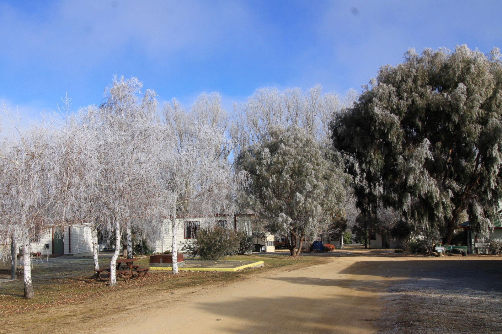 Search and Stay destination carousel image position 23