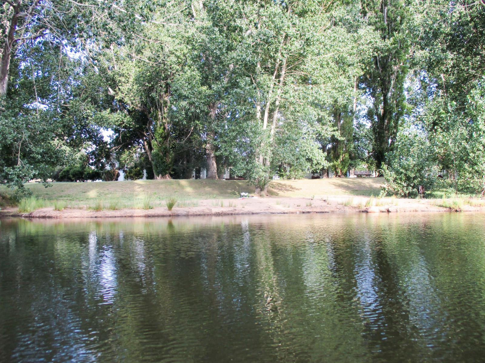 Search and Stay destination carousel image position 24