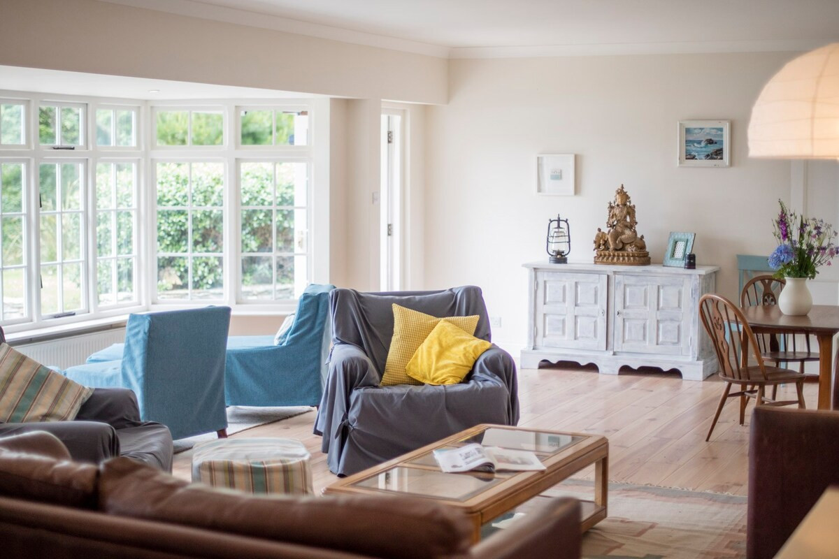 Search and Stay, undefined in undefined. Gallery position 2