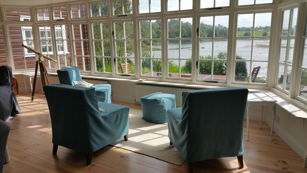 Search and Stay, undefined in undefined. Gallery position 4