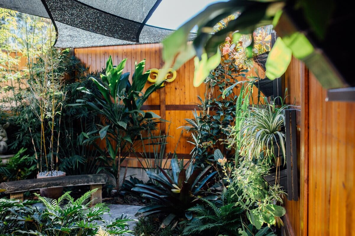 Search and Stay, undefined in undefined. Gallery position 3