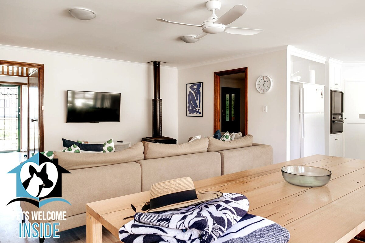 Search and Stay, undefined in undefined. Gallery position 2