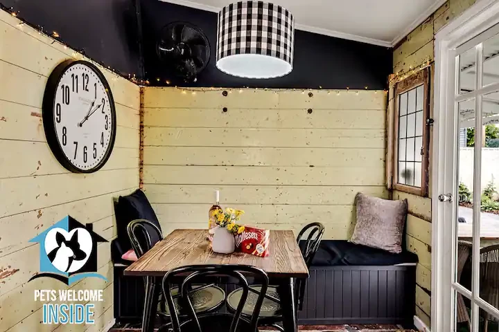 Search and Stay, undefined in undefined. Gallery position 3