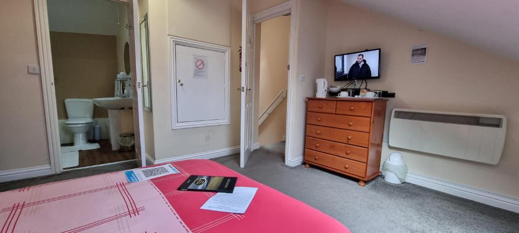 Search and Stay destination North Yorkshire, England - United Kingdom from AU$ 145. Townhouse Bed & Breakfast - Standard Double Room with Fan