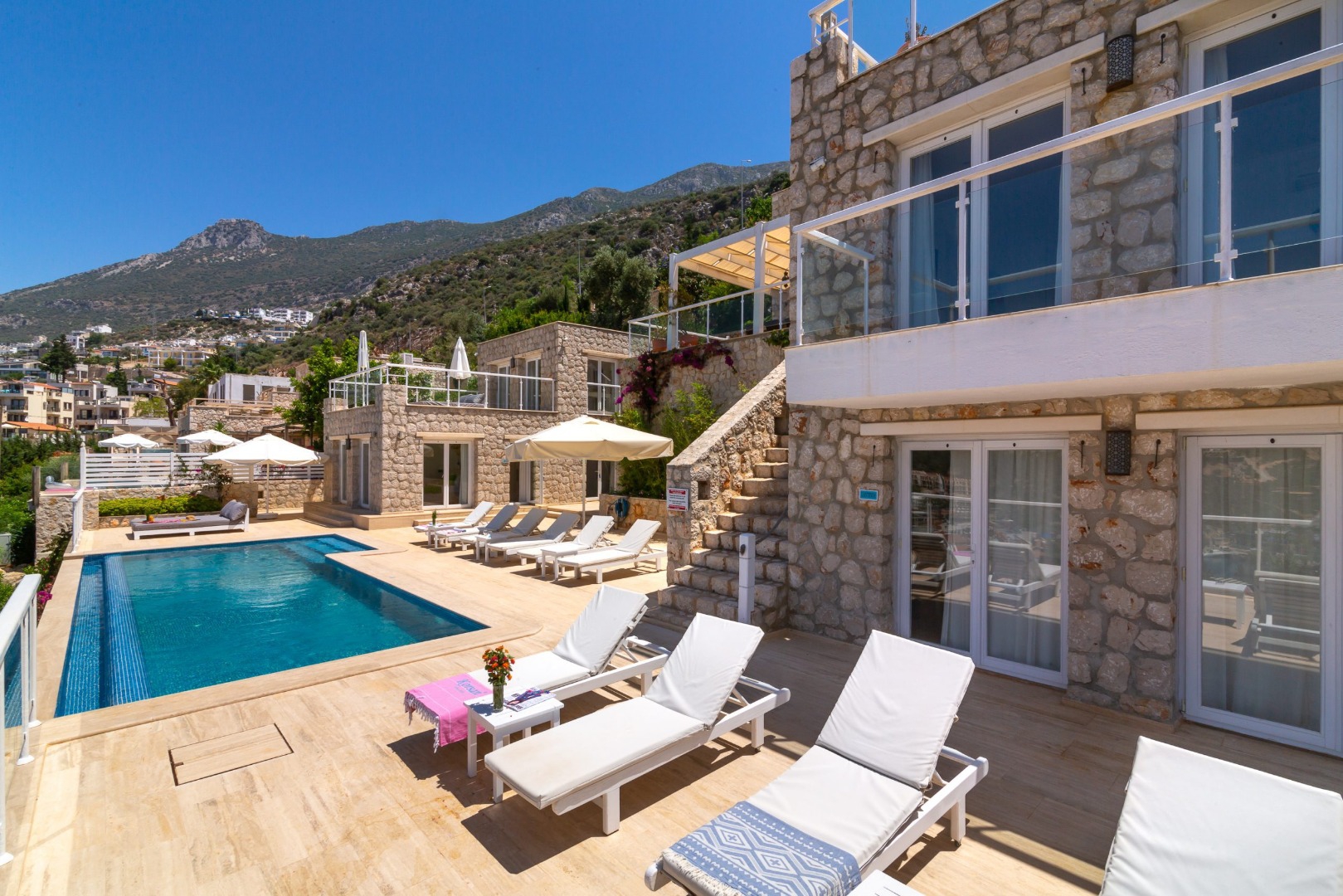 Search and Stay, undefined in undefined. Gallery position 2