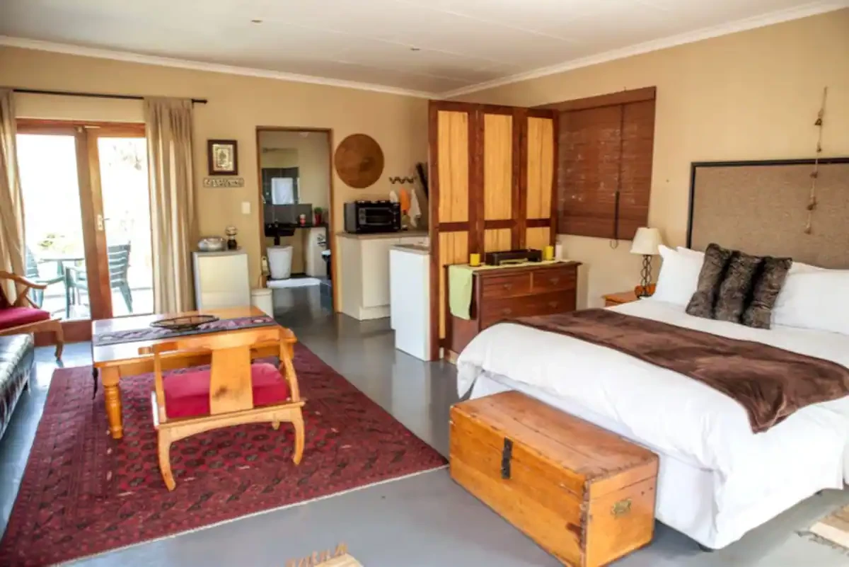 Search and Stay destination carousel image position 0