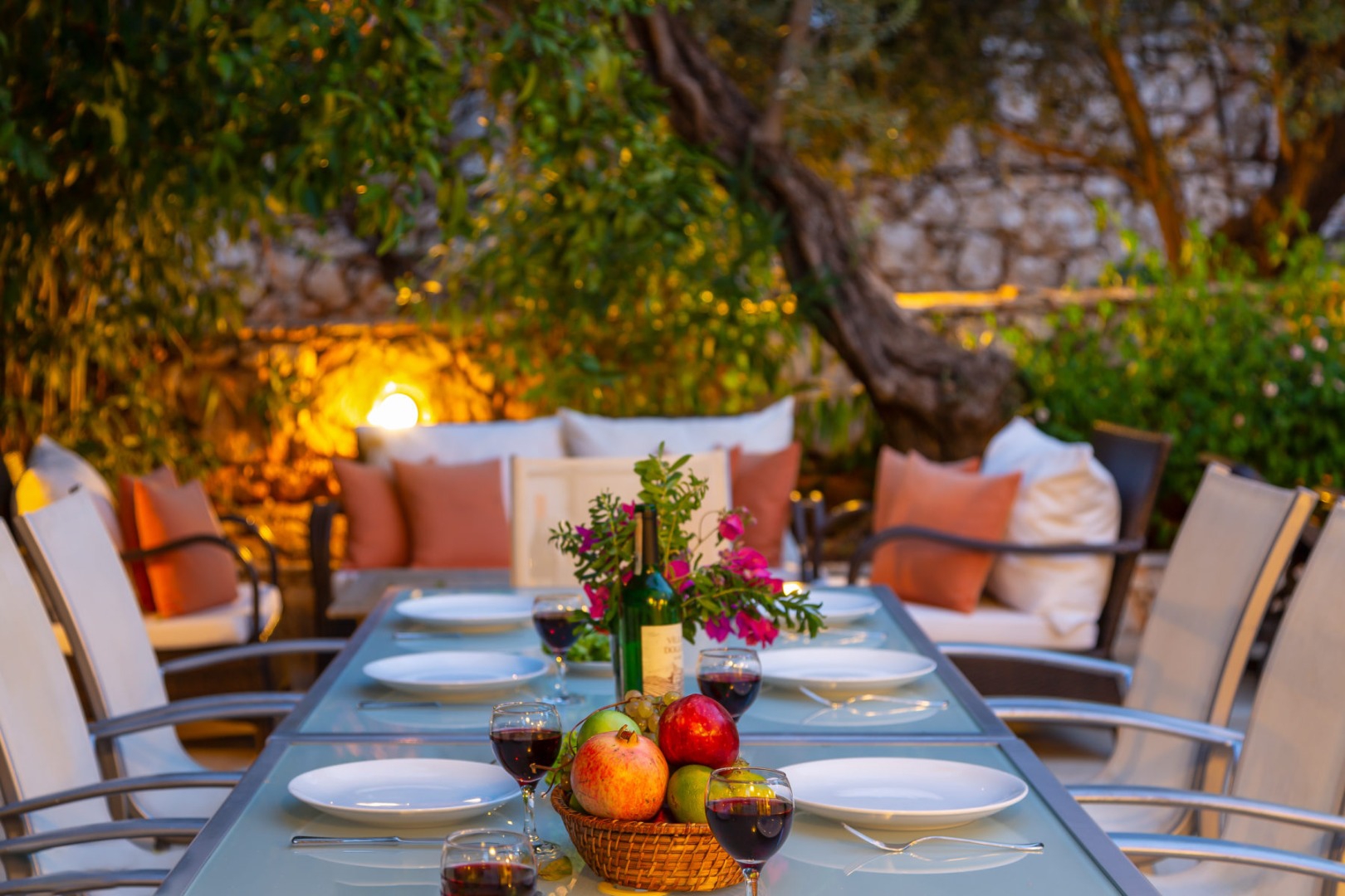 Search and Stay, undefined in undefined. Gallery position 2