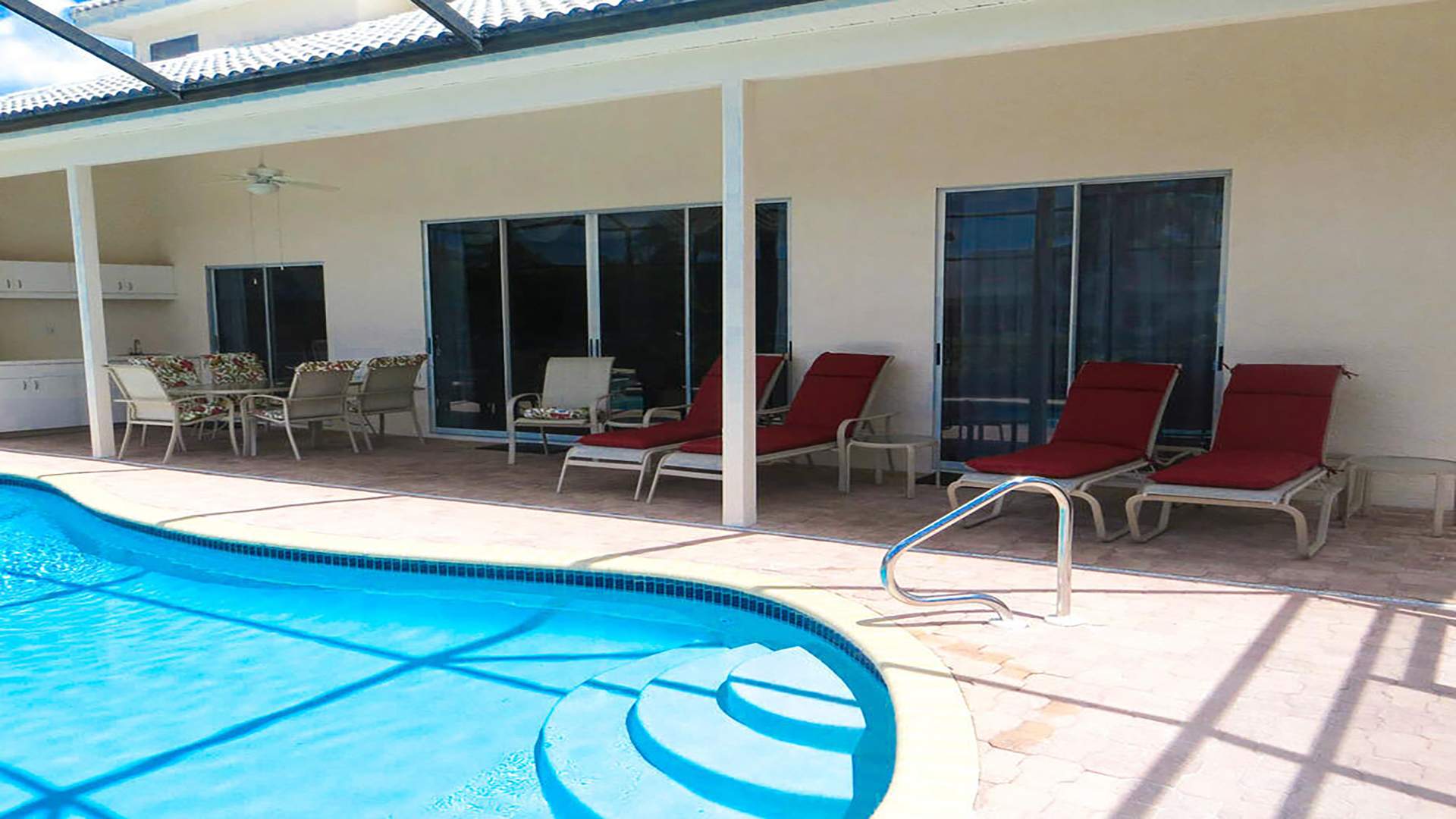 Search and Stay, undefined in undefined. Gallery position 4