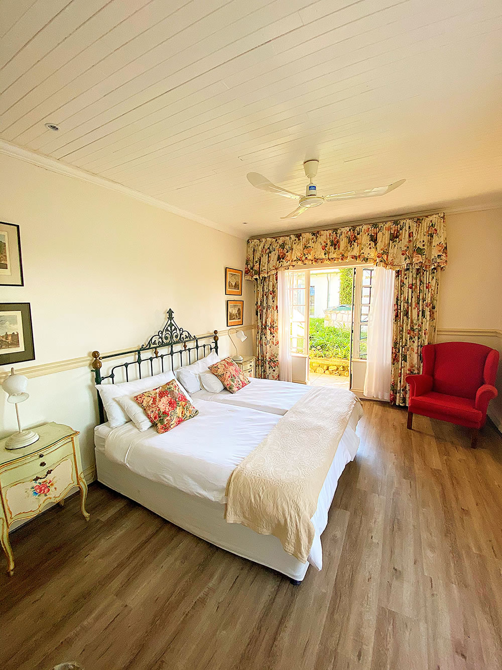 Search and Stay, undefined in undefined. Gallery position 4