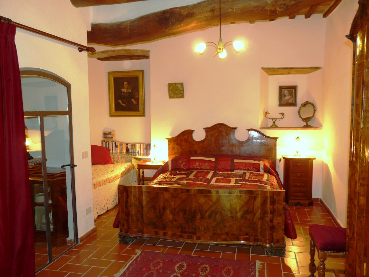 Search and Stay, undefined in undefined. Gallery position 1