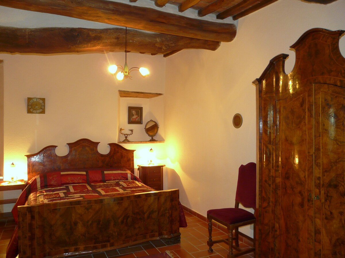 Search and Stay, undefined in undefined. Gallery position 2