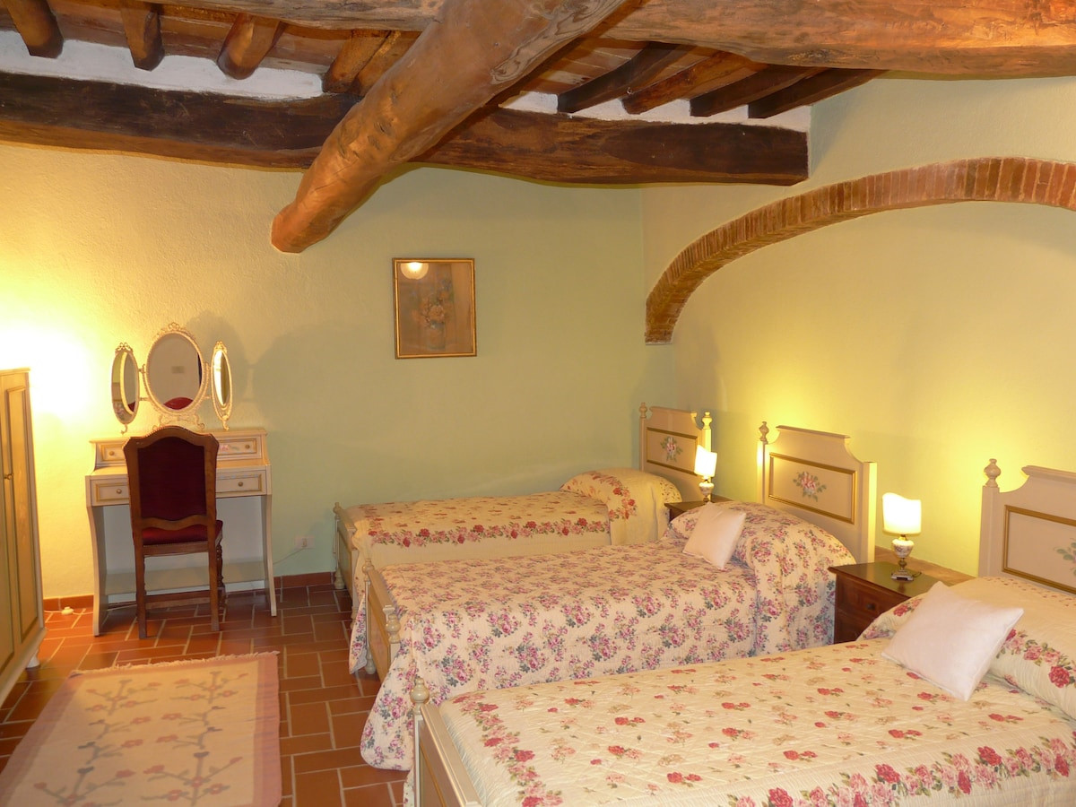 Search and Stay, undefined in undefined. Gallery position 3